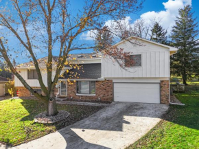 Parkside Getaway- Spacious Six Bedroom Home for Families & Friends